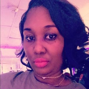 Meet your Posher, Alisha